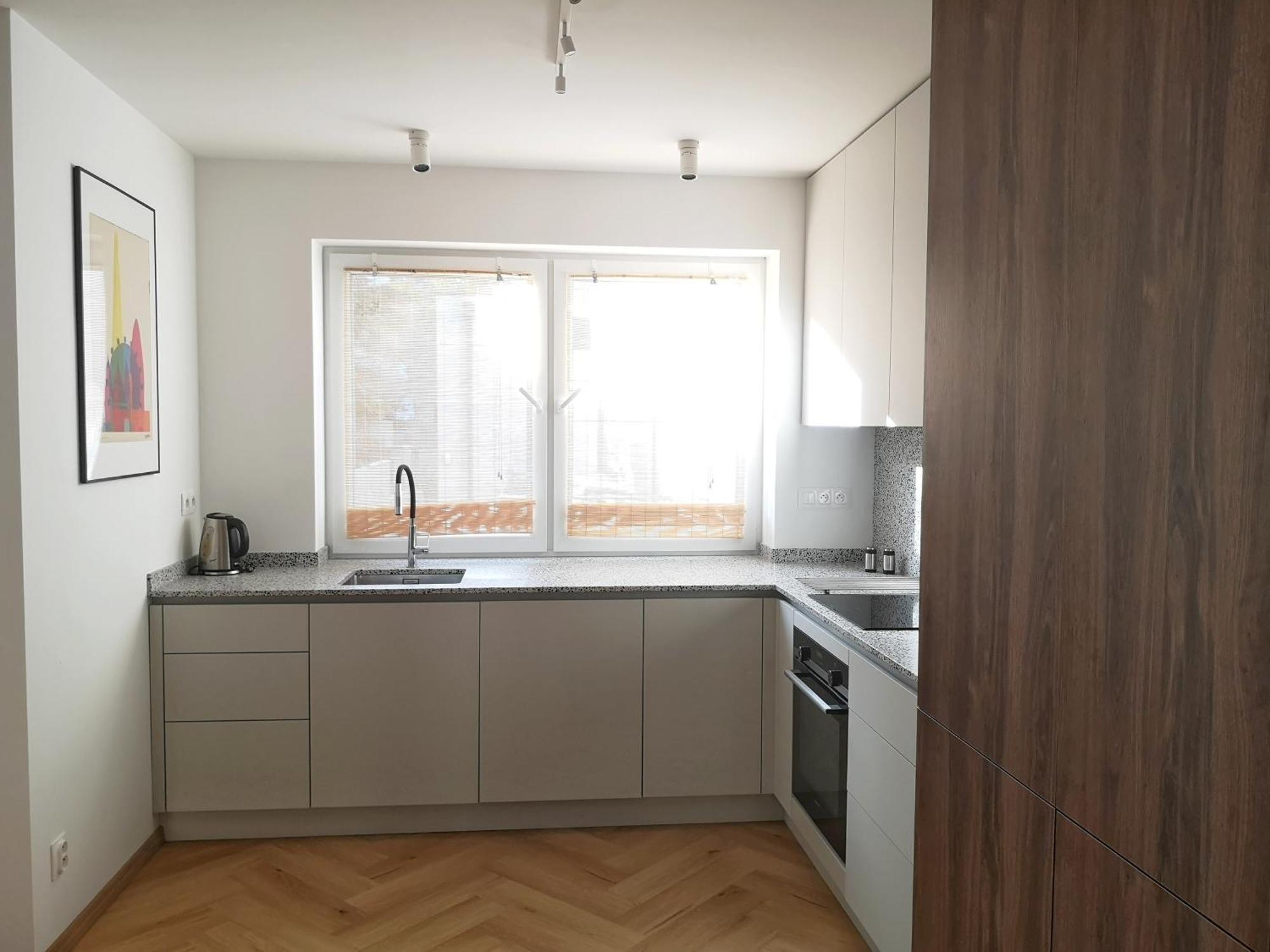 Beautiful New Apt In Old Town Near Train Station - Free Parking Bratislava Exteriér fotografie